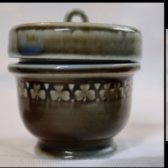 Vintage Wade Irish Pottery Blue-Green Shamrocks Egg Coddler, Sugar, Creamer Bowl - Picture 2 of 12